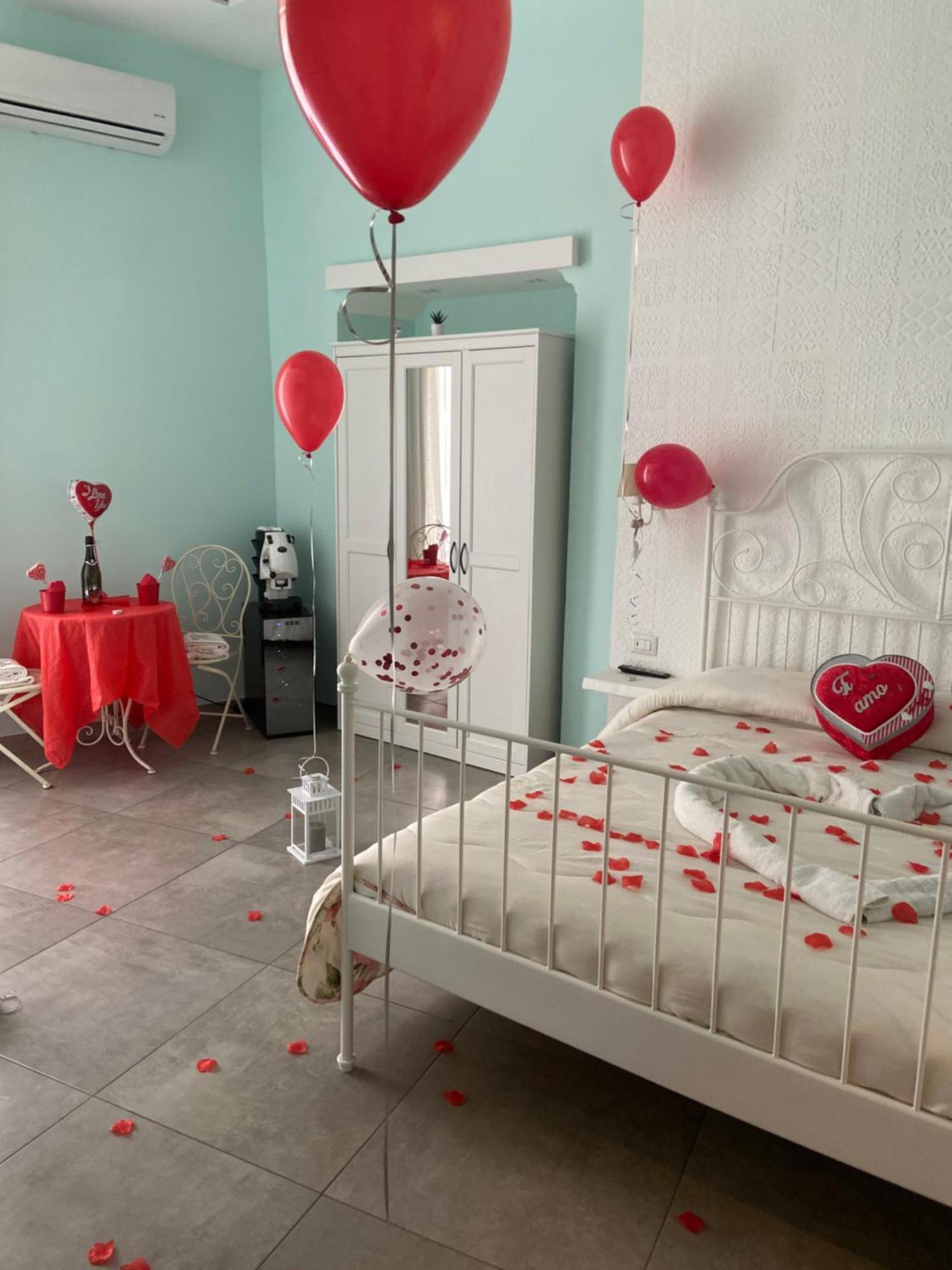 Bed and Breakfast Beb La Gemma Napoli Esterno foto